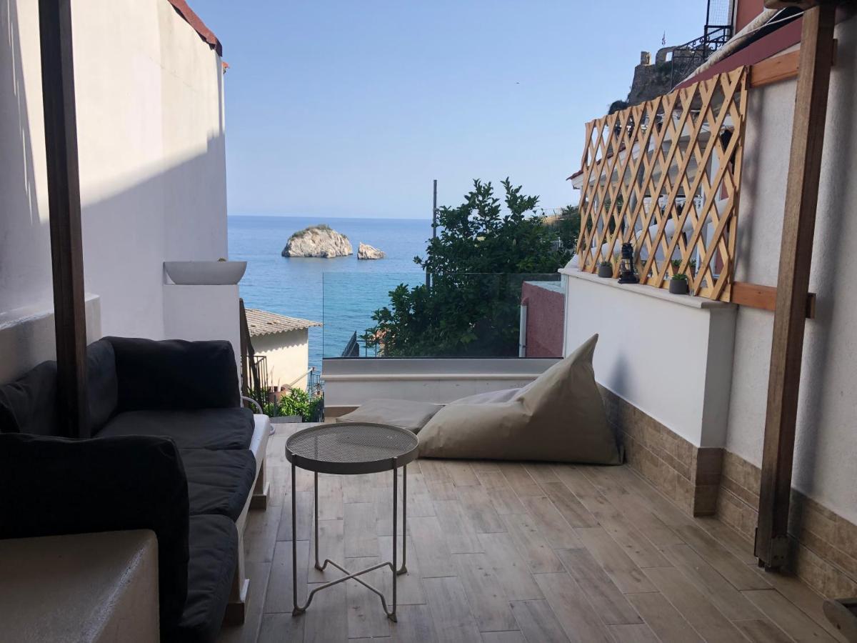 Appartamento Blaue Welle Haus Parga Esterno foto